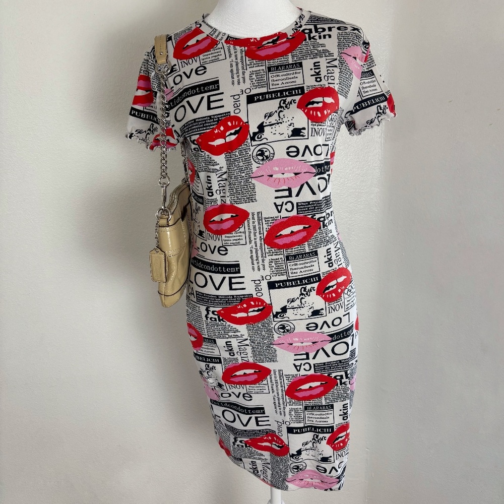 Popular 21 Newspaper Print Bodycon Dress – Size L